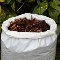 Spruce Bark Mulch 9 Spruce Bark Mulch -Yougarden Shop 100061 2