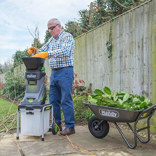 The Handy 2500 Watt Impact Shredder C/w Collection Box 3 The Handy 2500 Watt Impact Shredder C/w Collection Box