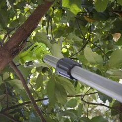 Greenworks 24V Polesaw With 2Ah Battery And Charger 11 Greenworks 24V Polesaw With 2Ah Battery And Charger -Yougarden Shop 180273 4