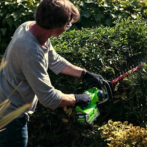 Greenworks 40v Hedge Trimmer With 2Ah Battery And Charger 6 Greenworks 40v Hedge Trimmer With 2Ah Battery And Charger - Image 4