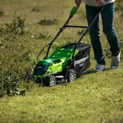 Greenworks 40v 35cm Walk Behind Mower With 2Ah Battery And Charger -Yougarden Shop 180286 4