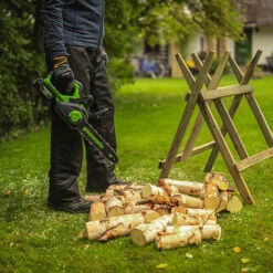 Cordless Brushless Chainsaw With 2Ah Battery & Charger -Yougarden Shop 180365 3