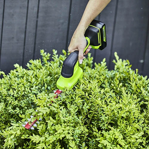 24v Grass Shrub/Shear Including Battery & Charger 6 24v Grass Shrub/Shear Including Battery & Charger - Image 4